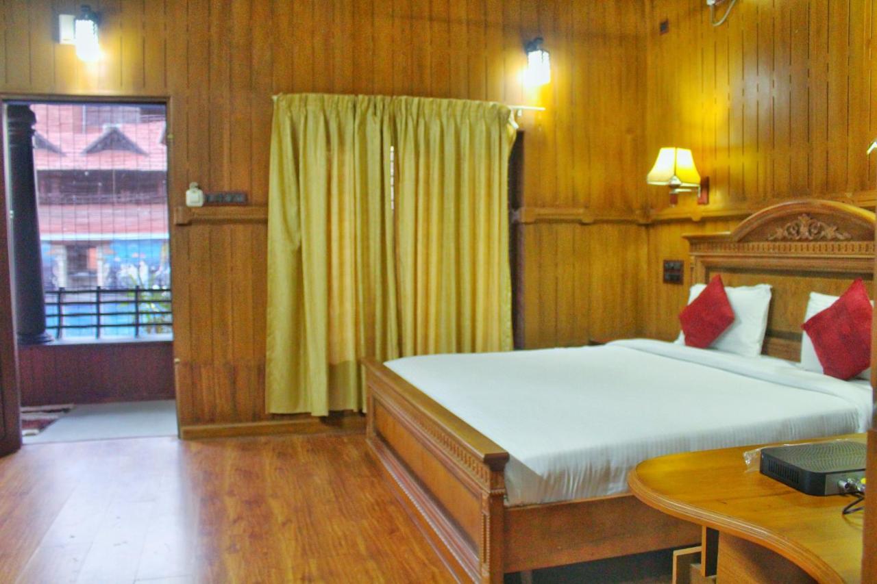 מלון ורקלה Nikhil Ayurvedic Heritage מראה חיצוני תמונה